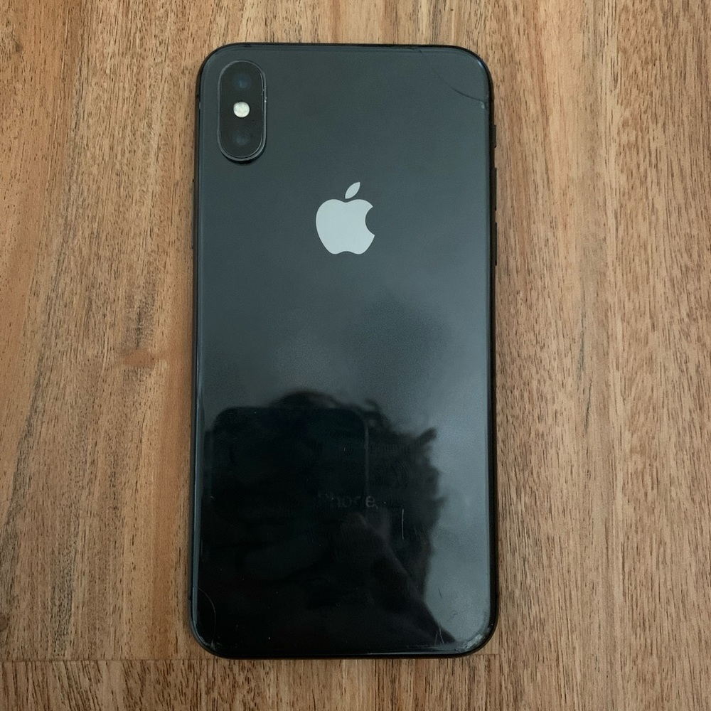 Apple iPhone X - 64GB - Space Gray (Unlocked) A1901 (GSM) (CA)